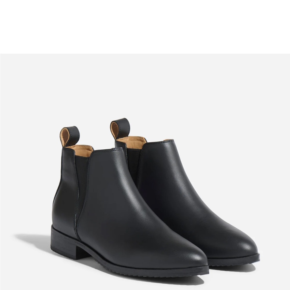 Nisolo Black Eva Everyday Ankle Chelsea Boots